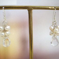 珍珠和水晶婚戒（耳環）簇狀耳環925SV 第2張的照片
