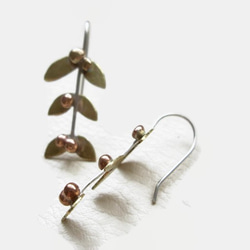 葉子和堅果耳環簡單設計極簡主義珠寶 第5張的照片