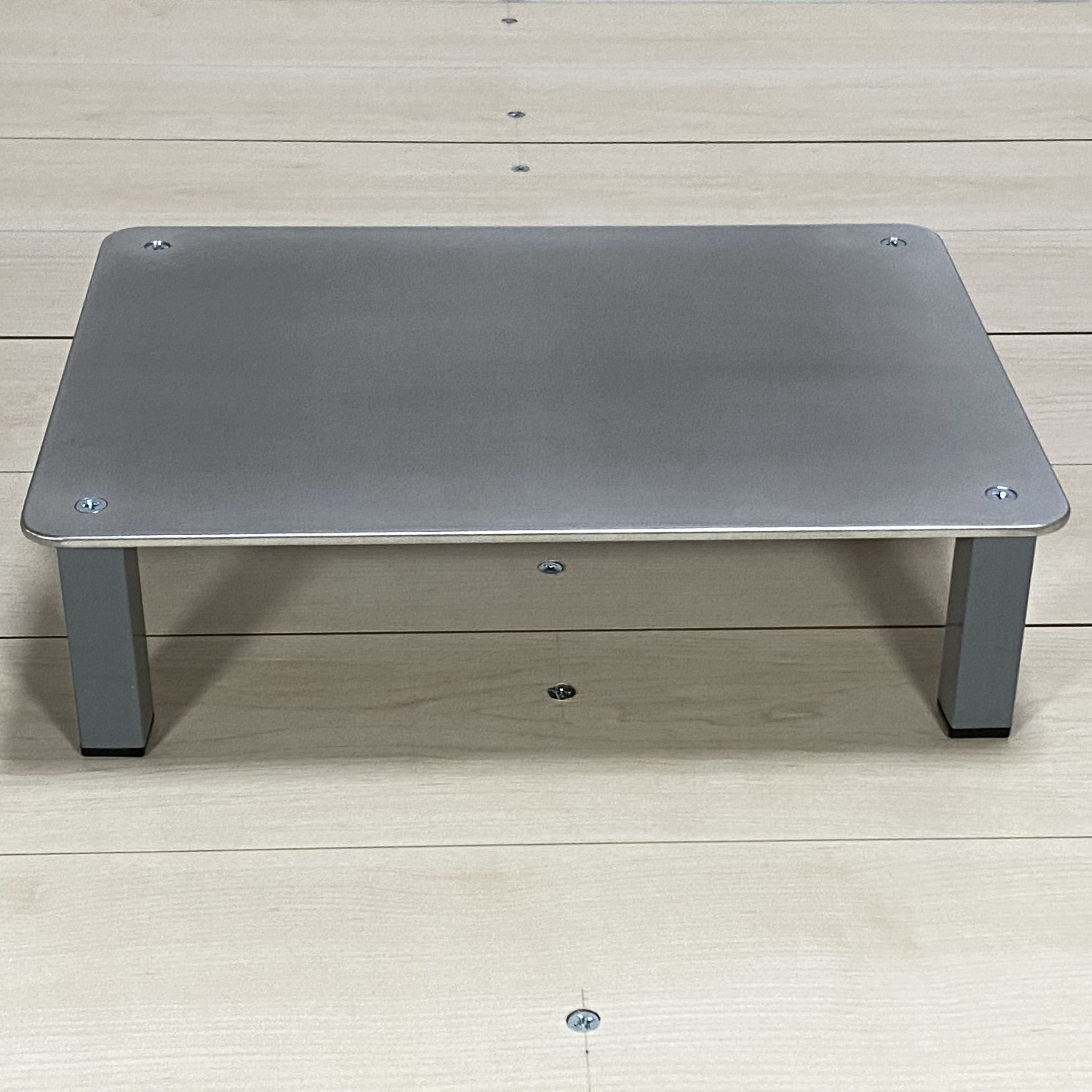 Ｐ-０１ネコベッド　　＊アイアンフレーム＊アルミベッド＊冷たいベッド