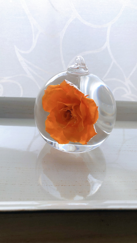 開花バラのガラスドーム　Ｌ　オレンジ 3枚目の画像