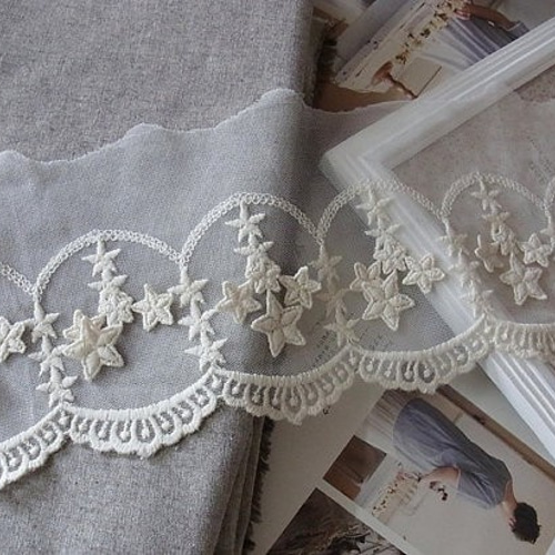 1Ｍ ヴィンテージ風 星フリンジ刺繍チュールレース 12 cm 幅 レース