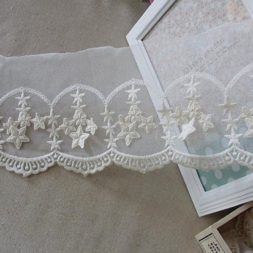 1Ｍ ヴィンテージ風 星フリンジ刺繍チュールレース 12 cm 幅 レース