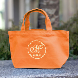 名入れ刺繍キャンバストートバッグ　選べる刺繍色　Sサイズ　ロゴ丸　オレンジ 1枚目の画像