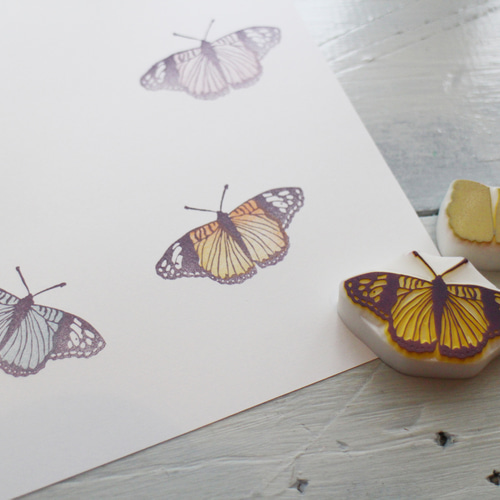 hanasato様確認用アンティークビン 消しゴムはんこ アンティーク風 蝶の多色押し 消しゴムはんこ はんこ・スタンプ Beach