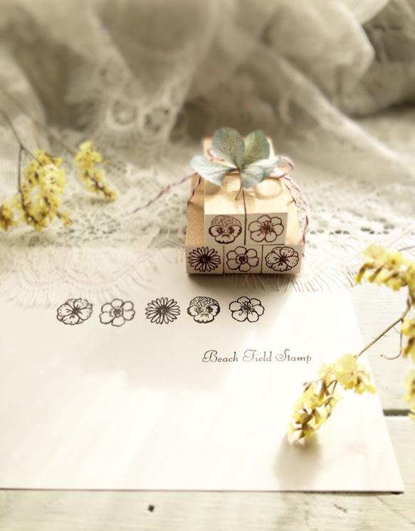 Classic Flower Petite Stamp Set 1枚目の画像