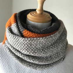 Guru Guru Cashmere Super Long Snood 3WAY Triad Beige Heather/Ora 第3張的照片