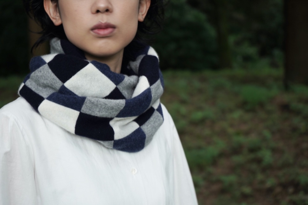 純カシミヤふんわり -ICHIMATSU- スヌード Navy系市松柄・裏Navy無地