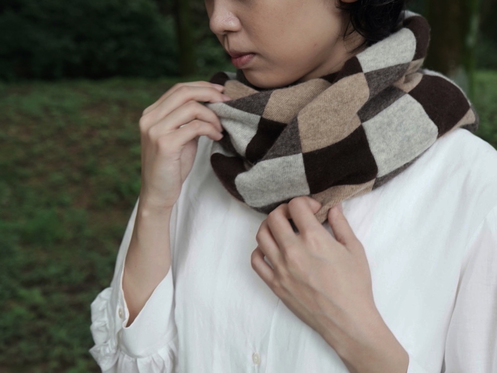 純カシミヤふんわり -ICHIMATSU- スヌード Beige系市松柄・裏Brown無地