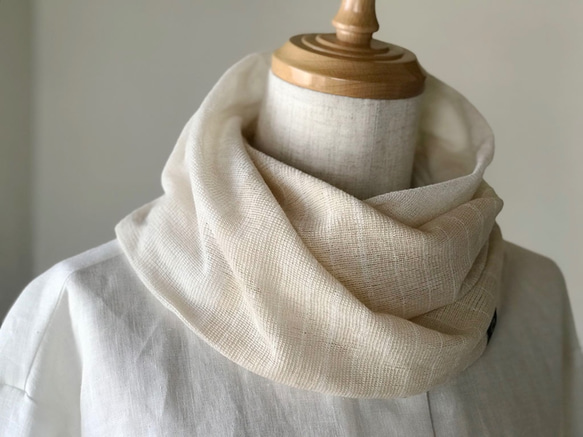 蓬鬆的棉絲紗布撚線圍裙面板圖案自然米色 第2張的照片