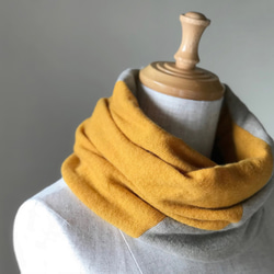 『まさき様専用』温度を纏う 純カシミヤのふわふわBi-colorねじりスヌード  Beige/Musterd 3枚目の画像