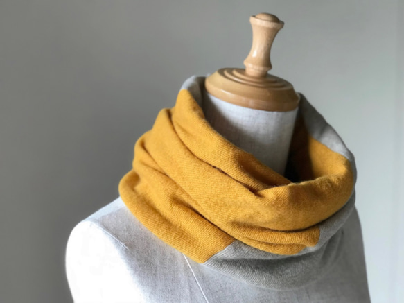 『まさき様専用』温度を纏う 純カシミヤのふわふわBi-colorねじりスヌード  Beige/Musterd 3枚目の画像