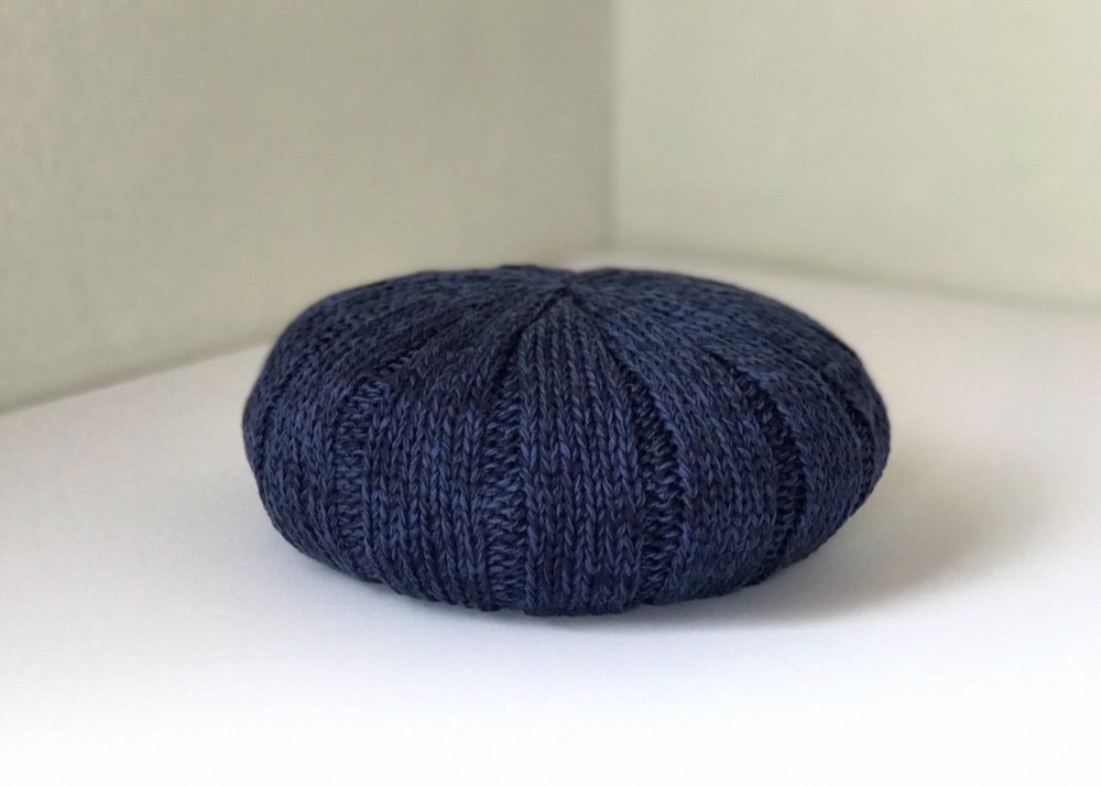 ジンバブエコットンのふんわりニットベレー帽　ブルー/ネイビーMix