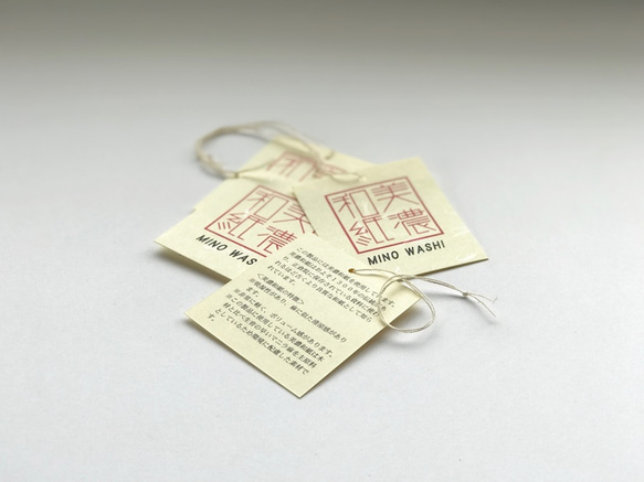 用手工橫機製成的美濃日本紙線圍巾米色 第8張的照片
