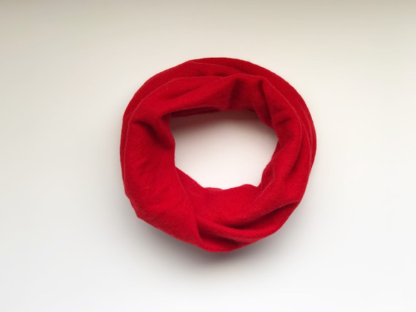 精緻柔軟觸感蓬鬆羊絨Snood Red 第3張的照片