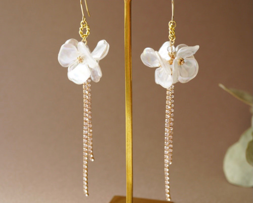 orgablanca フラワーデザインタッセルピアス orgablanca フラワーデザインタッセルピアス