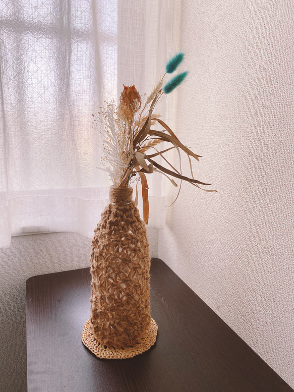 マクラメ編み　花瓶　受注制作　花瓶敷付き 1枚目の画像