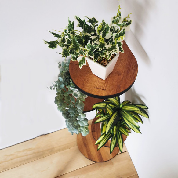 角にも置けるしずくのスタンドシェルフ3段タイプ【ブラウン】/ 360度回転 / 観葉植物 植木 / 完成品 5枚目の画像