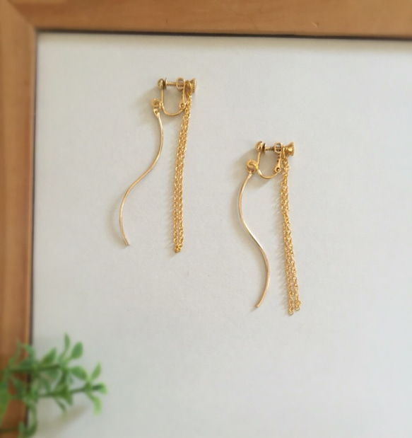 《再販》gold wave & W chainの大人イヤリング 2枚目の画像