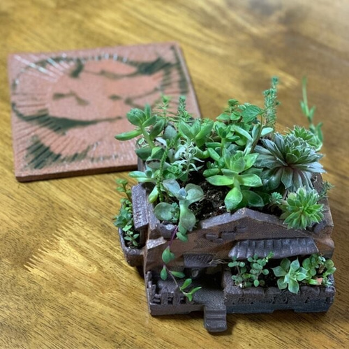 北欧風の田舎に佇む家型植木鉢&四角の陶器皿セット その他置物