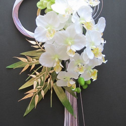 豪華絢爛　胡蝶蘭のしめ飾り 紫白　 1枚目の画像