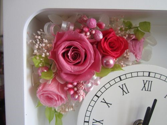 【プリザーブドフラワー】　花時計(正方形)  ピンク色　ウエディングの贈呈花 3枚目の画像