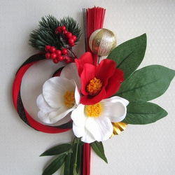 お正月飾り　赤黒水引に椿の花　水引飾り 2枚目の画像