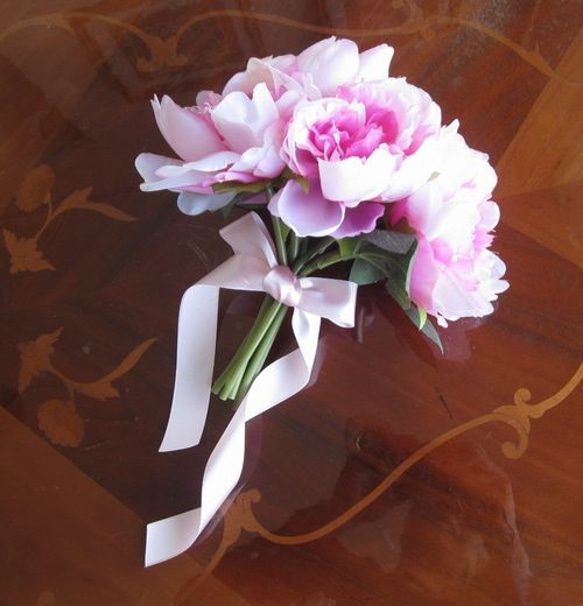 ウェディングブーケ】大輪芍薬の豪華クラッチブーケ ブーケ Art Salon