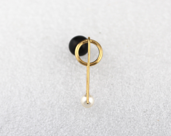 photon 4 earring gold/black 3枚目の画像