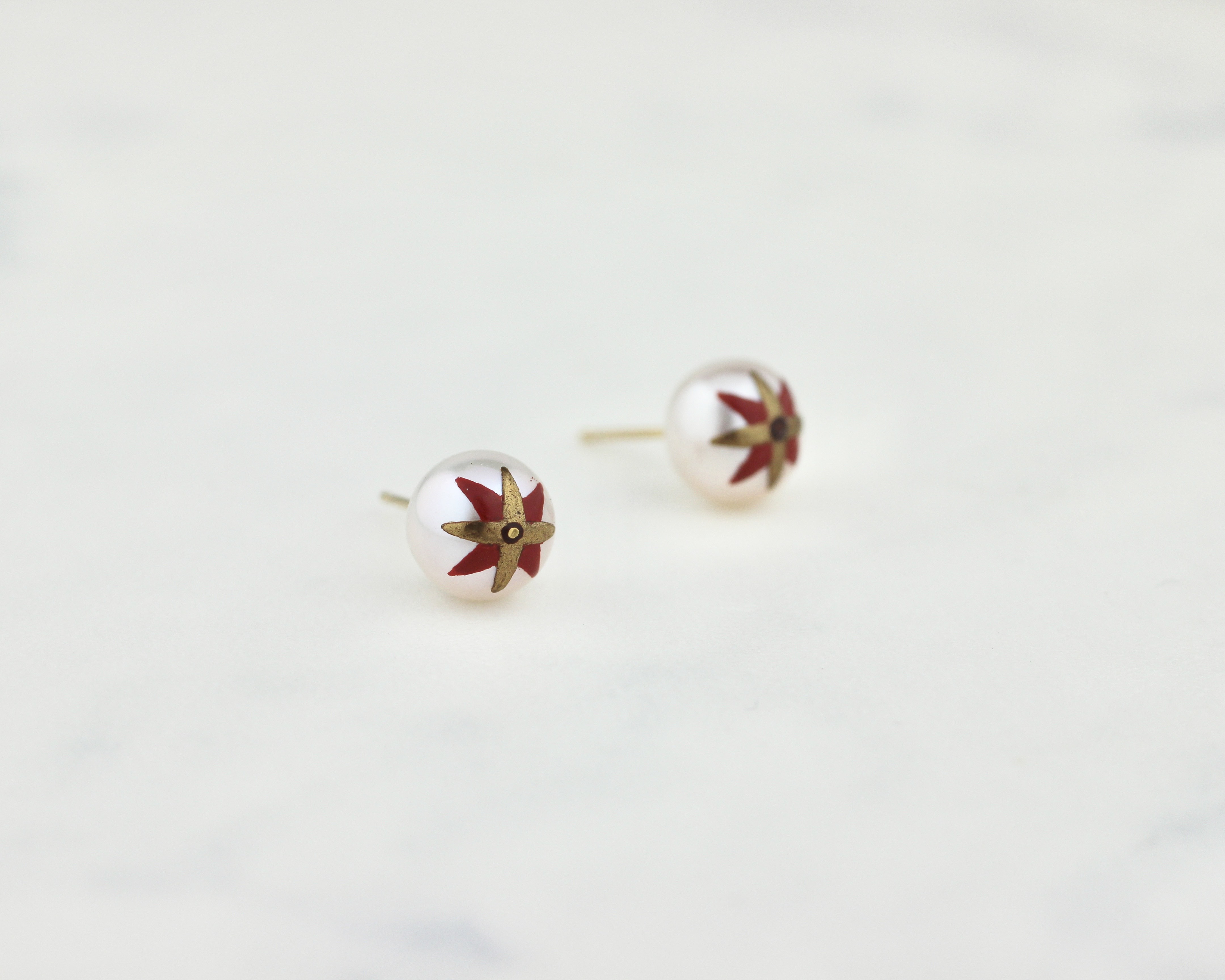 bicolor star earrings red