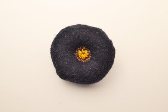 [SOLD OUT] flower brooch 2-8 2枚目の画像