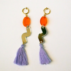 Chips Earrings 03 / アクリルパーツとタッセルの大ぶりイヤリング 2枚目の画像