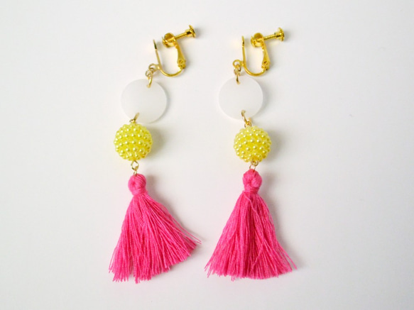 Chips Earrings 10 / アクリルパーツとタッセルの大ぶりイヤリング 2枚目の画像