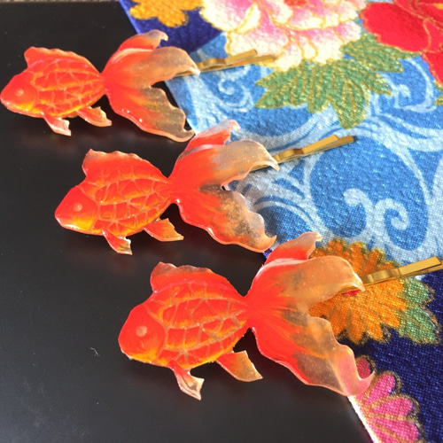 夏の髪を彩る「金魚」ヘアピン1本 ヘアピン handcraft F+ 通販 2462170