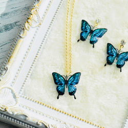 幸せ運ぶ「青い蝶」ネックレス（50㎝+アジャスター5㎝） 3枚目の画像