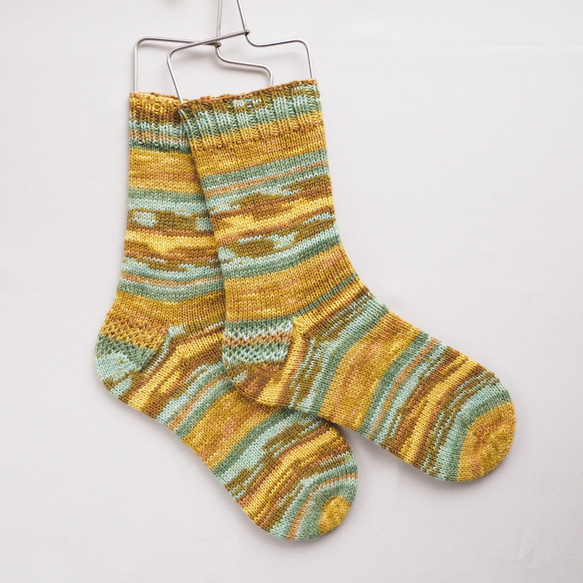 手編みの靴下 （Opalソックヤーン）「ひまわり」 4枚目の画像