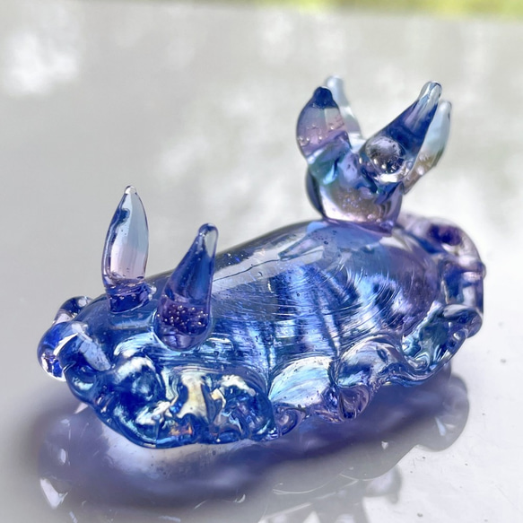 展示］宇宙を宿すガラスのウミウシ［夢］U89 その他置物 温井ガラス