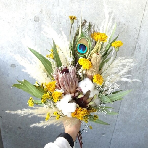 ボリューム選べる！】ネイティブフラワーを束ねた明るいカラーのブーケ