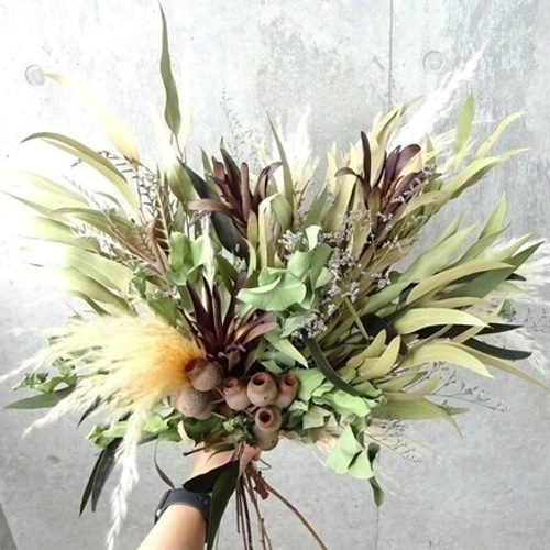 ボリューム選べる！】ネイティブフラワーを束ねた明るいカラーのブーケ