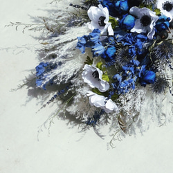 【大人気】アネモネ&ブルーホワイトの個性派ブーケ ウェディングブーケ プレゼント 花束 ドライフラワーブーケ 3枚目の画像