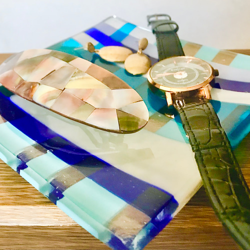 カラフルチェック柄ガラス皿 約30cm カラフルチェック柄ガラス皿 約30cm