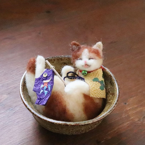 羊毛フェルト　トイプードル金太郎  端午の節句飾り 和カップ猫【端午の節句】茶Φ10.5cm☆全国発送一律400円 羊毛