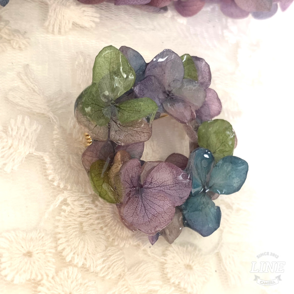【受注制作】本物のお花　紫陽花のブローチ　お花なブローチ　ダークブルーライラック　 2枚目の画像