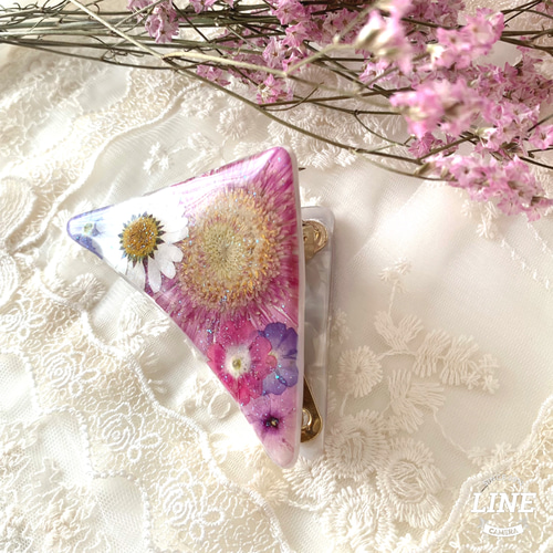 押し花 バンスクリップ 丸ごとガーベラと小花たち 両面デザイン レジン  