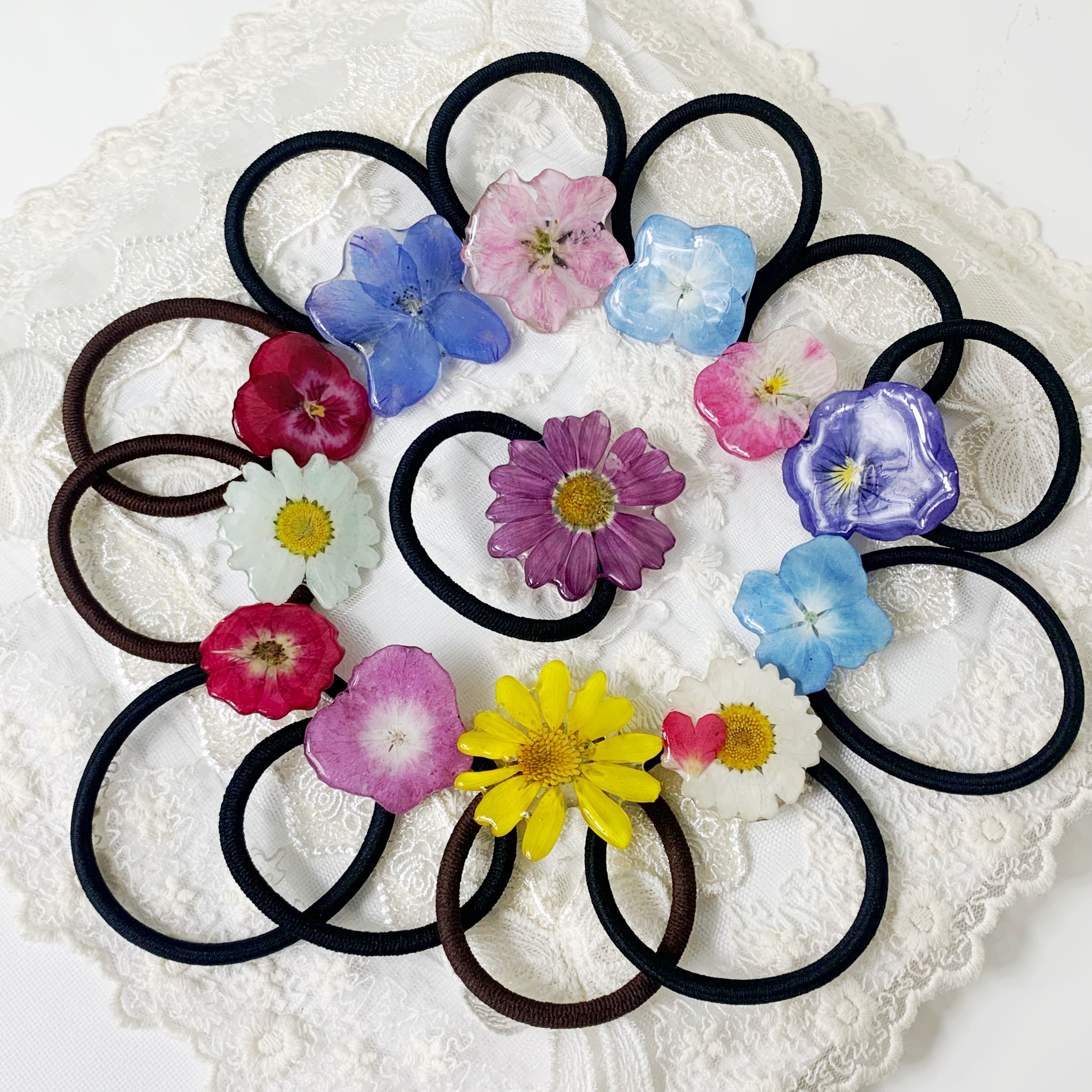 mochikoさまお花レジンハンドメイドヘアゴム