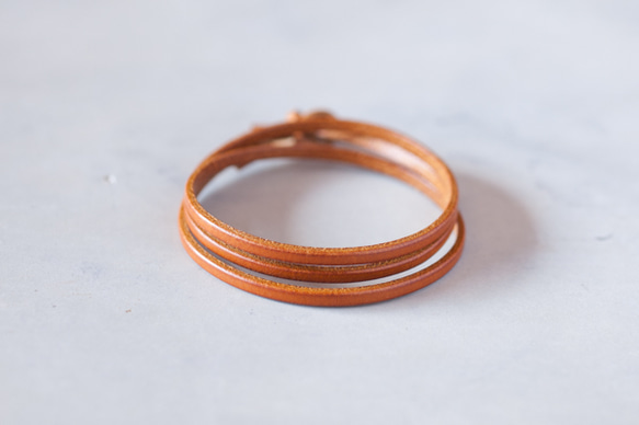 革のブレスレット キャメル 1枚目の画像