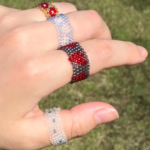 花柄ステッチビーズリング(white) 指輪・リング yuttty 通販 12378805