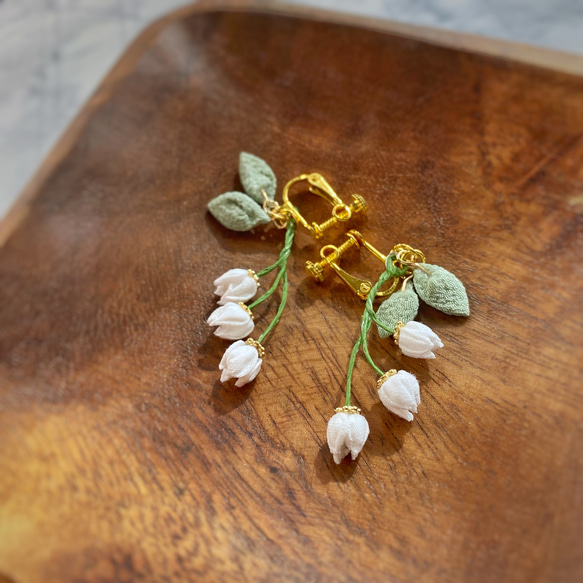 つまみ細工　すずらん様　オーダー商品です。 つまみ細工 すずらん様 オーダー商品です。 すずらん様