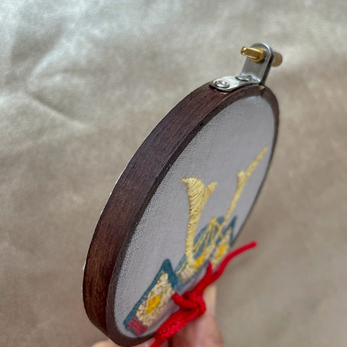 戦国武将の兜飾り コンパクトな刺繍枠飾り タペストリー・壁掛け chic