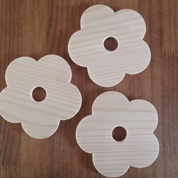 蜜蝋のみ花コースター2枚セット 1枚目の画像