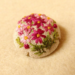 秋の花 コスモス刺繍ブローチ 2枚目の画像